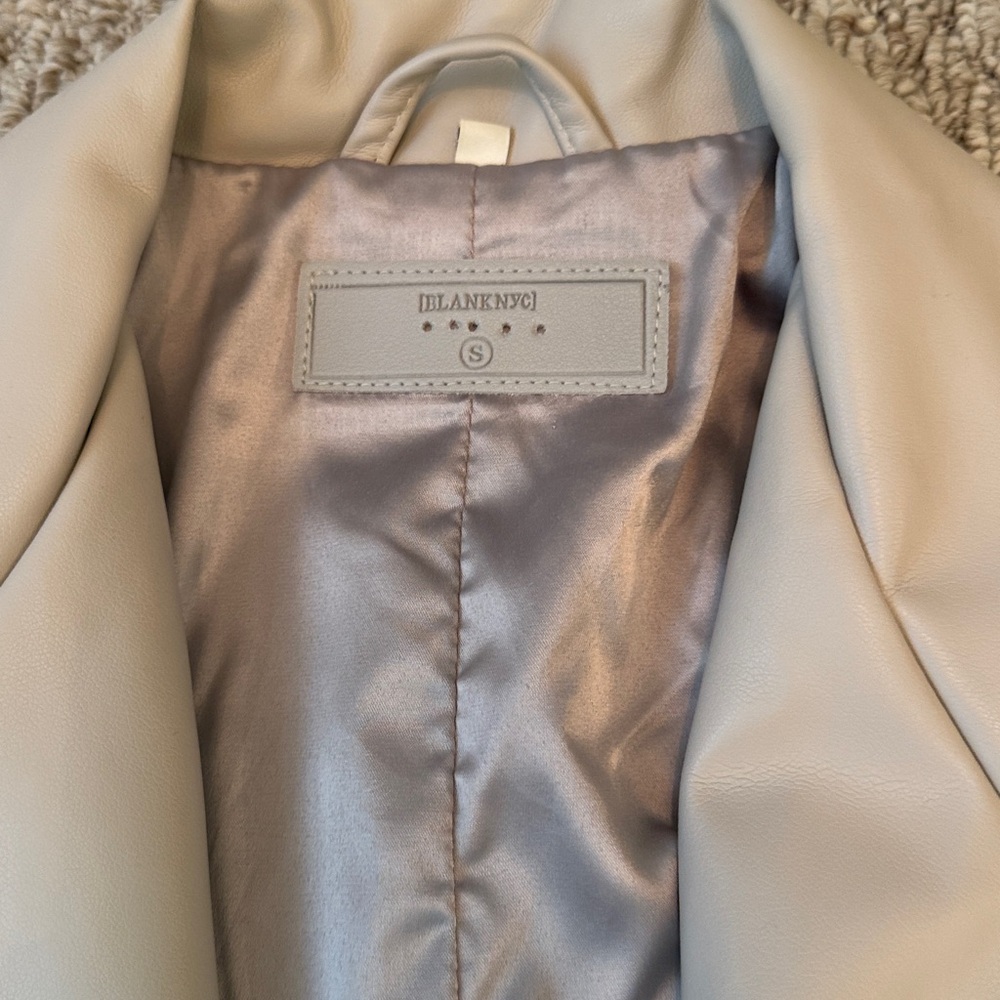 BLANK NYC Blazer- Size small - Picture 6 of 14